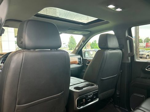 Used 2023 GMC Sierra 1500 Denali AWD/4WD image 11