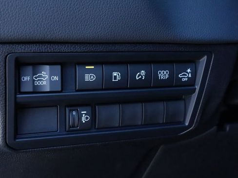 New 2026 Toyota Tundra Limited AWD/4WD image 21