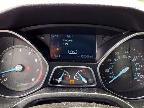Used 2014 Ford Focus SE FWD image 25