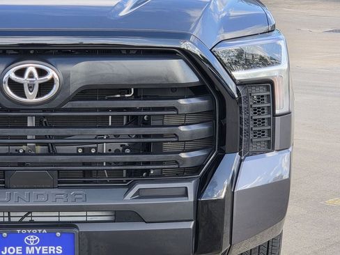 Used 2025 Toyota Tundra SR w/ SR Tow Package AWD/4WD image 4