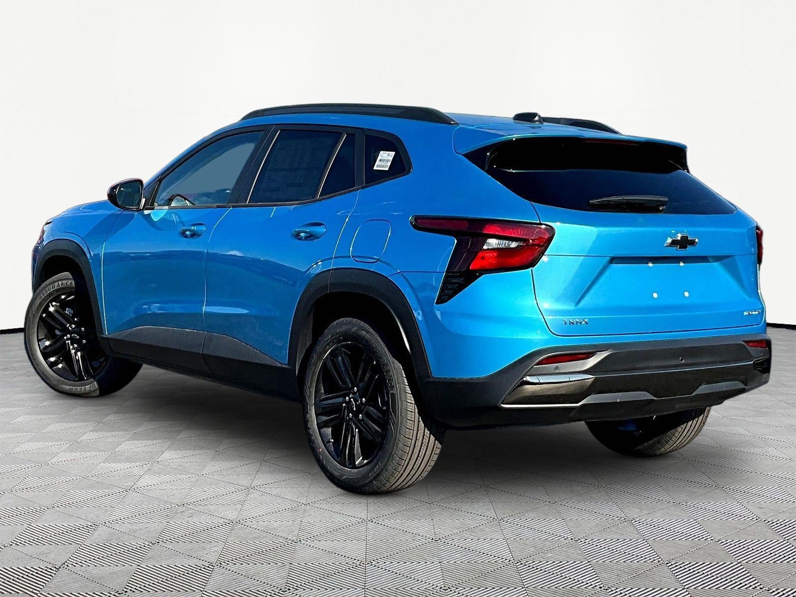New 2026 Chevrolet Trax ACTIV w/ Sunroof Package FWD image 4