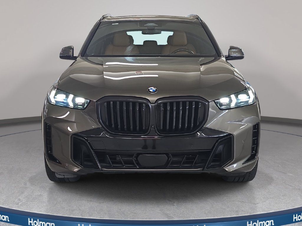 Certified 2024 BMW X5 sDrive40i w/ M Sport Package RWD image 3