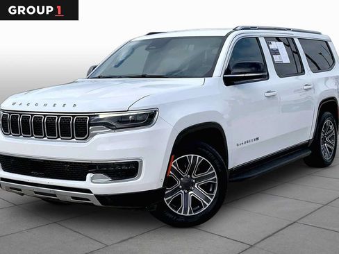 Used 2024 Jeep Wagoneer L Series II w/ Flexible Seating Group RWD image 1