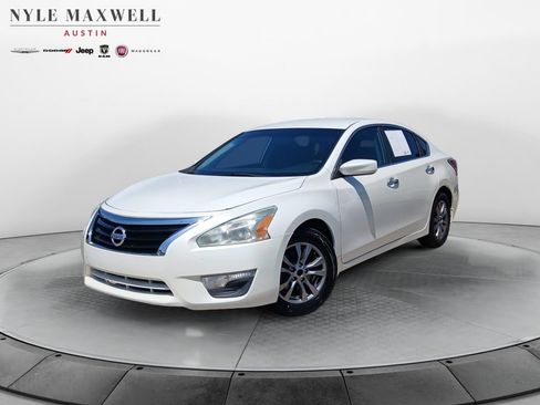 Used 2015 Nissan Altima 2.5 S w/ Special Edition Package FWD image 1