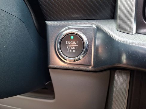 Used 2023 Ford F150 Limited image 24