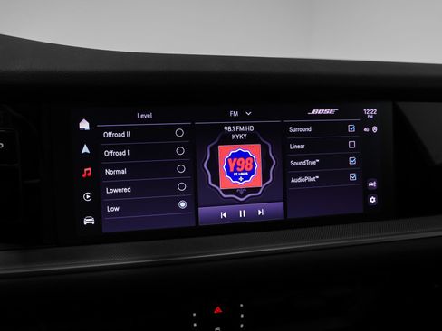 Certified 2025 Porsche Cayenne AWD/4WD image 37