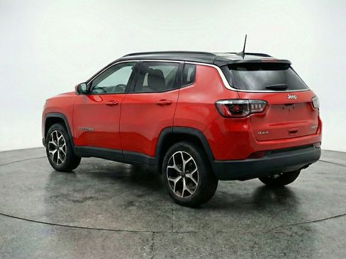 Used 2025 Jeep Compass Limited AWD/4WD image 6