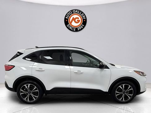 Used 2022 Ford Escape SEL w/ SEL Stealth AWD Package image 2