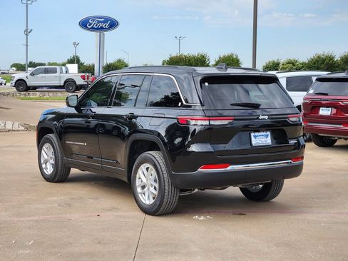 New 2026 Jeep Grand Cherokee Laredo X RWD image 3