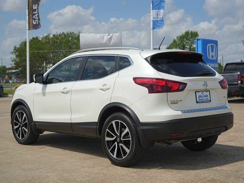 Used 2017 Nissan Rogue Sport SL image 4