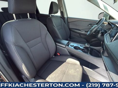 Used 2023 Nissan Rogue S AWD/4WD image 43