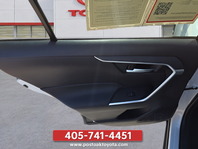 Used 2025 Toyota RAV4 SE AWD/4WD image 21