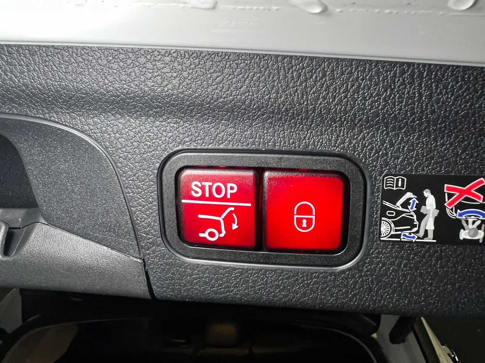 Used 2026 Mercedes-Benz GLE 450e 4MATIC image 17