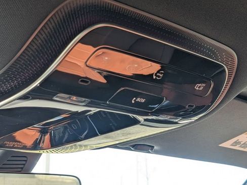 Used 2025 Mercedes-Benz GLC 350e 4MATIC image 29