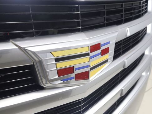 Used 2019 Cadillac Escalade Premium Luxury AWD/4WD image 19