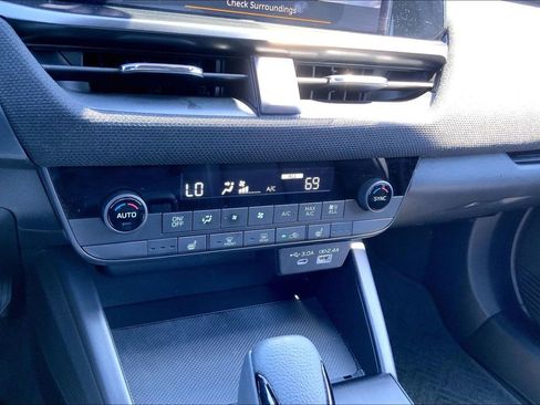 Certified 2026 Subaru Outback Premium AWD/4WD image 15