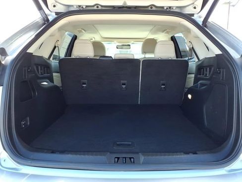 Certified 2018 Ford Edge Titanium w/ Equipment Group 301A FWD image 8