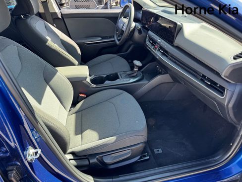 New 2025 Kia K4 LXS image 16