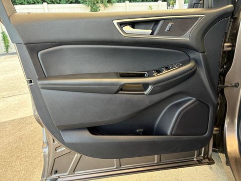 Used 2019 Ford Edge SEL w/ Equipment Group 201A AWD/4WD image 9