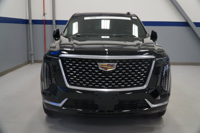 Used 2026 Cadillac Escalade ESV Luxury w/ LPO, Floor Liner Package AWD/4WD image 10
