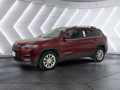 Used 2019 Jeep Cherokee Latitude w/ Popular Appearance Group FWD image 3