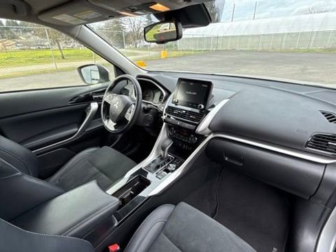 Used 2024 Mitsubishi Eclipse Cross AWD image 17