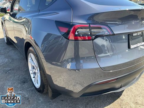 Used 2023 Tesla Model Y Long Range image 95