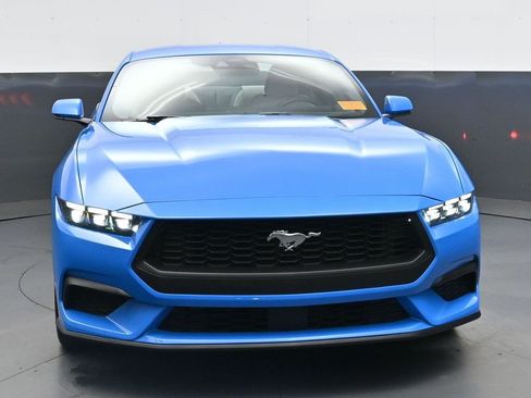 Used 2025 Ford Mustang Premium RWD image 9