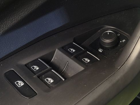 Used 2025 Volkswagen Jetta S FWD image 27