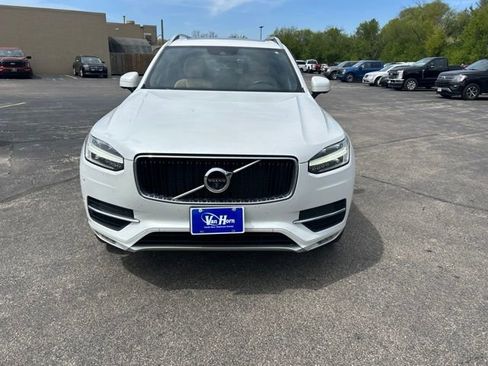 Used 2017 Volvo XC90 T6 Momentum w/ Vision Package AWD/4WD image 3