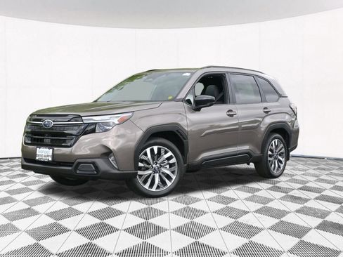 New 2025 Subaru Forester Touring AWD/4WD image 2