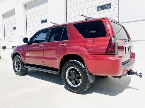 Used 2007 Toyota 4Runner SR5 AWD/4WD image 5
