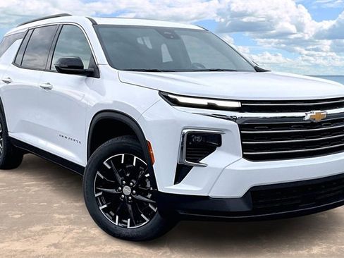 New 2026 Chevrolet Traverse LT w/ Sun and Wheel Package image 1