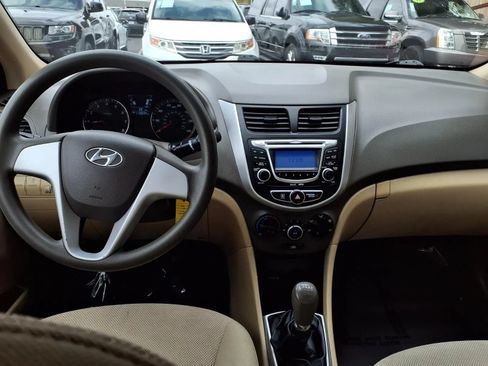 Used 2013 Hyundai Accent GLS FWD image 19