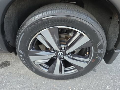 Certified 2023 Nissan Rogue SL w/ SL Premium Package AWD/4WD image 13