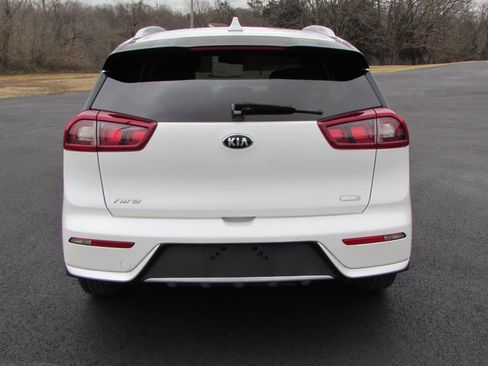 Used 2019 Kia Niro EX image 6