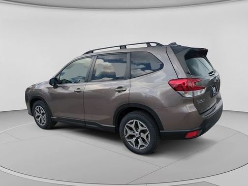 Used 2024 Subaru Forester Premium AWD/4WD image 7