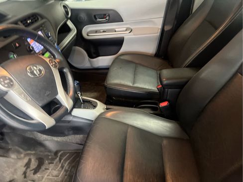 Used 2013 Toyota Prius C Four image 7