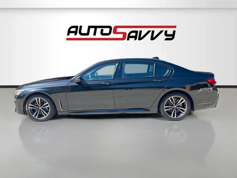 Used 2022 BMW 750i xDrive w/ Executive Package image 4