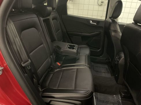 Used 2022 Ford Escape SEL image 19
