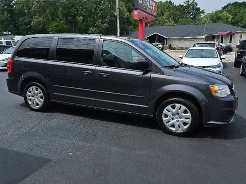 Used 2017 Dodge Grand Caravan SE w/ Power Window Group FWD image 2