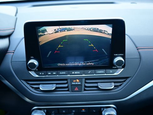 Certified 2020 Nissan Altima 2.5 SR w/ Premium Package image 22