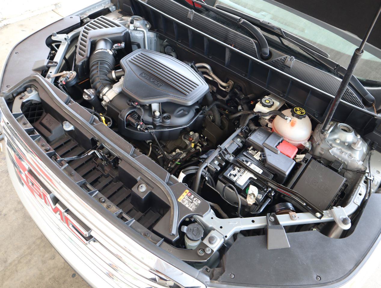 Used 2019 GMC Acadia SLT FWD image 34