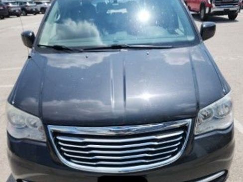 Used 2011 Chrysler Town & Country Touring FWD image 1