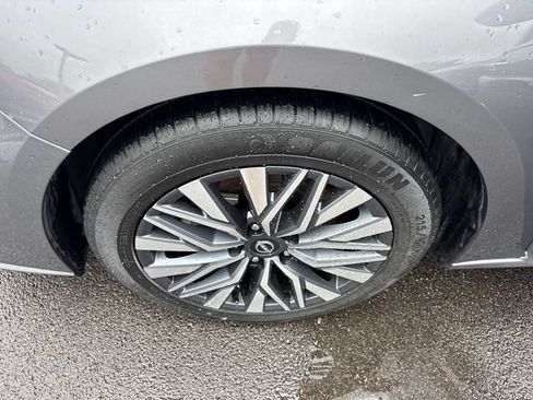 Used 2025 Nissan Altima 2.5 SV FWD image 33