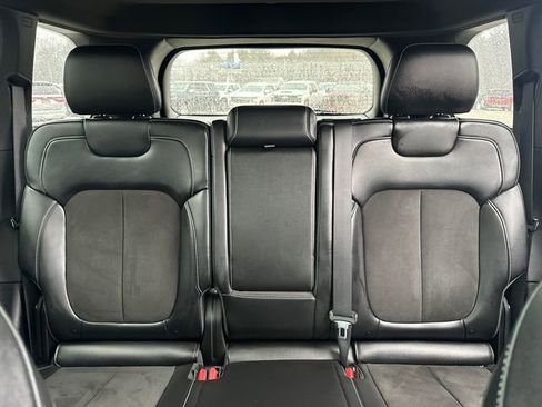 Used 2023 Jeep Grand Cherokee Altitude image 37