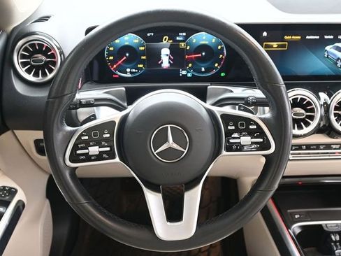 Used 2022 Mercedes-Benz GLB 250 GLB 250 image 24