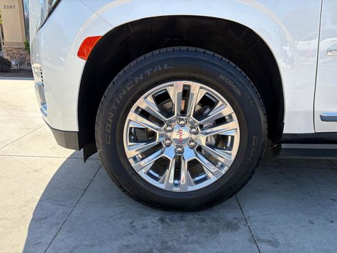 Used 2023 GMC Yukon Denali AWD/4WD image 30