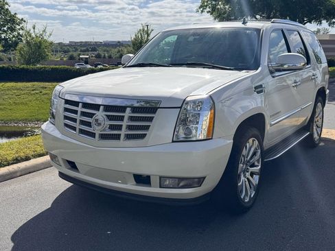 Used 2008 Cadillac Escalade 2WD image 3