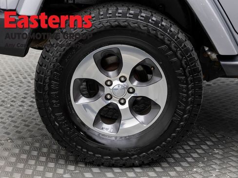 Used 2017 Jeep Wrangler Unlimited Sahara w/ Max Tow Package AWD/4WD image 32